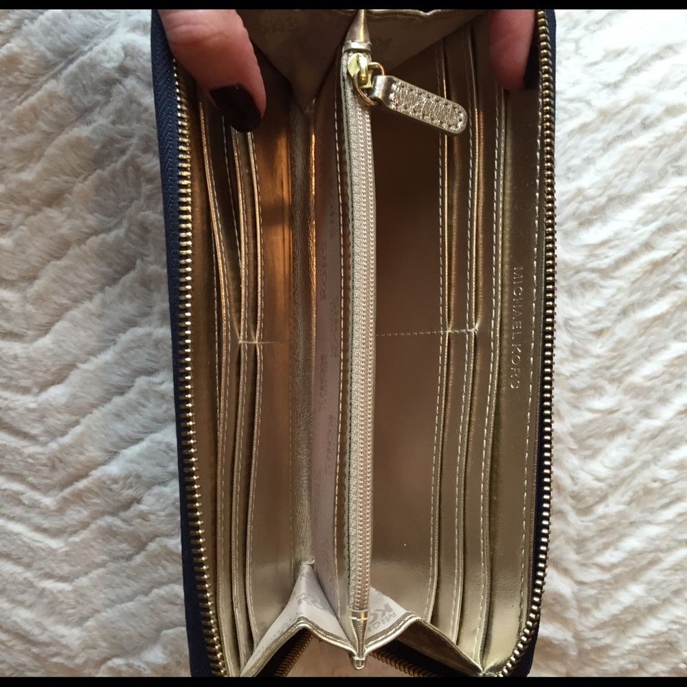 Michael Kors Navy Leather Wallet with Gold Plate and Gold Interior - Picture 5 of 5